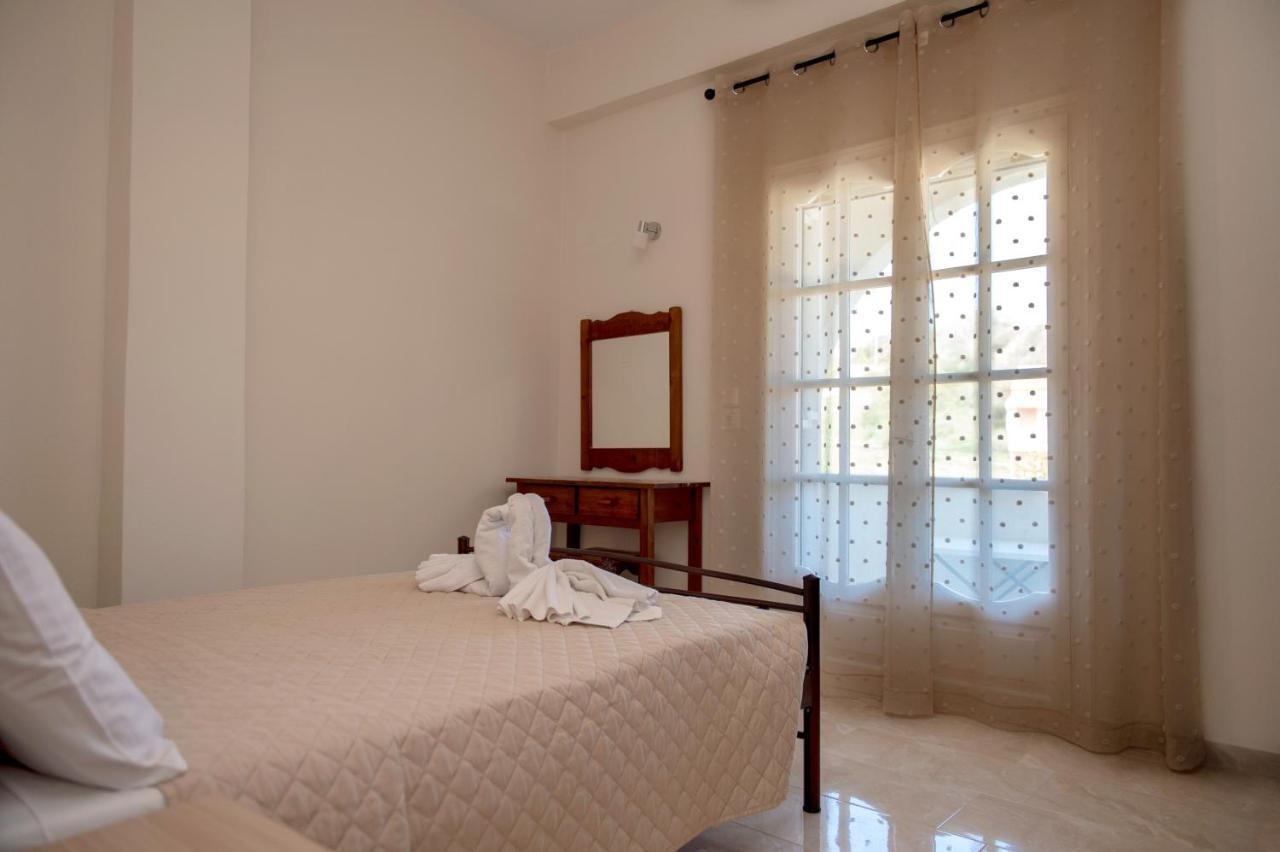 Apartment Pecka's House By The River Marathias